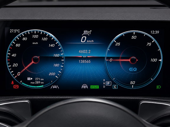 Mercedes-Benz EQB300 24 of 30