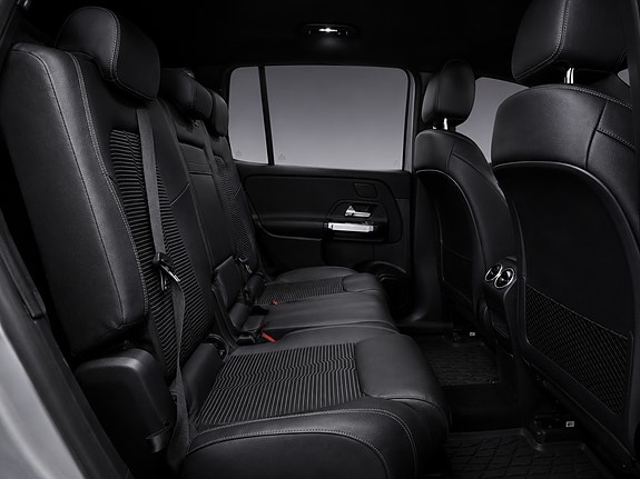 Mercedes-Benz EQB300 17 of 30