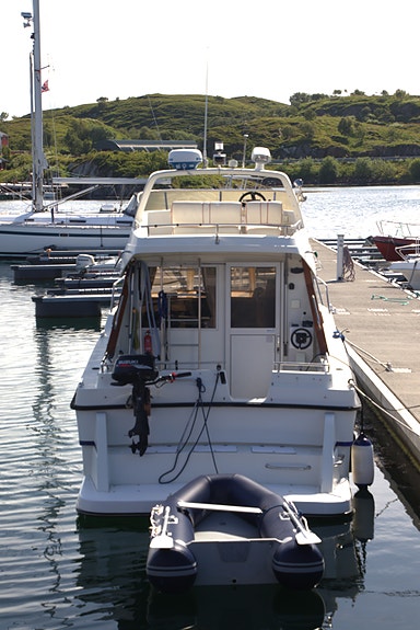 Flott Cabincruiser med flybridge og mye utstyr selges 3 of 5