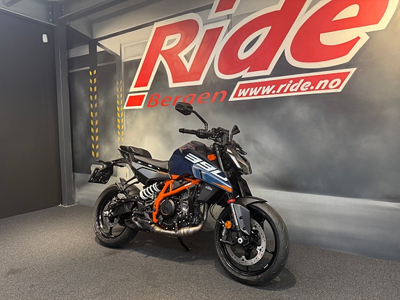 KTM 390 Duke 2 of 5