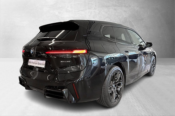 BMW iX 4 of 5