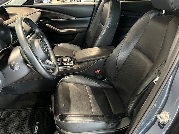 Mazda CX-30 12 of 25