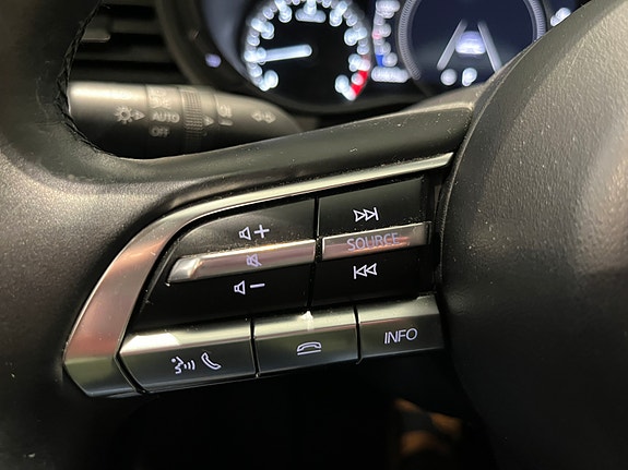 Mazda CX-30 25 of 25