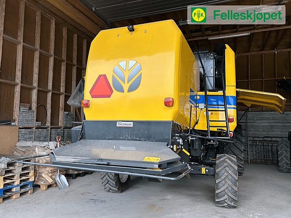 New Holland TC5.90 2 of 5