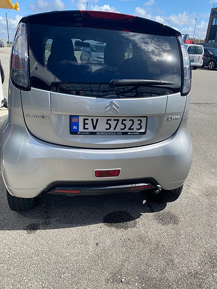 Citroen C-Zero 2 of 7