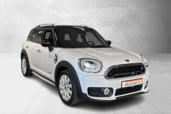 MINI Countryman Cooper SE 3 of 5