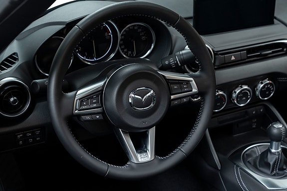 Mazda MX-5 20 of 27