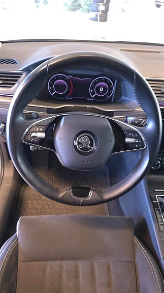 Skoda Superb 15 of 30