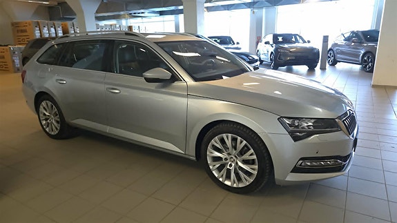 Skoda Superb 4 of 5