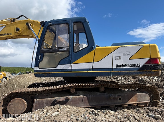 Kobelco SK200LC Mark 3 4 of 5