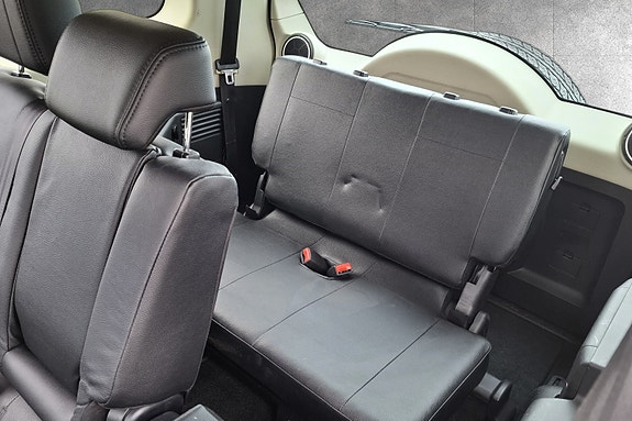 Mitsubishi Pajero 15 of 27