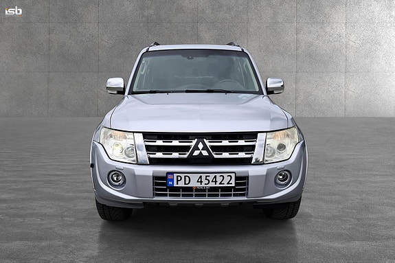 Mitsubishi Pajero 5 of 27