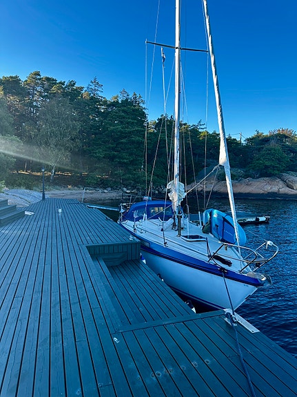 Maxi 95 – Velholdt og oppgradert turbåt – Klar for sesongen 29 of 30