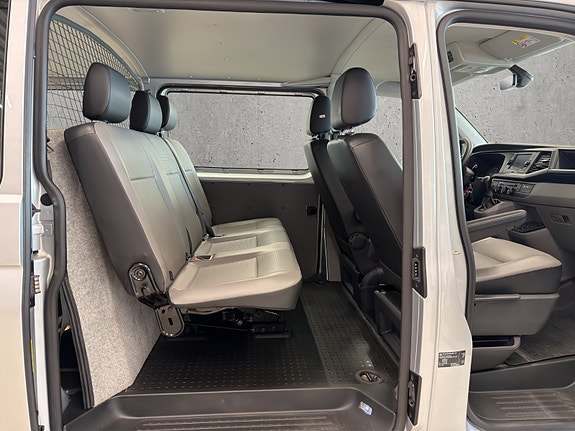 Volkswagen Transporter 10 of 22