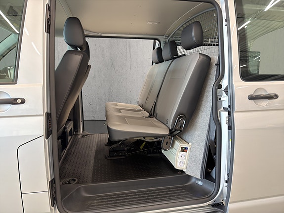 Volkswagen Transporter 11 of 22