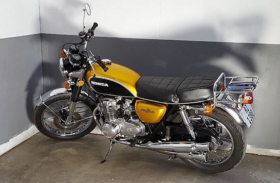 Honda CB 500 Four, 1972 mod., Gullfarget 2 of 4
