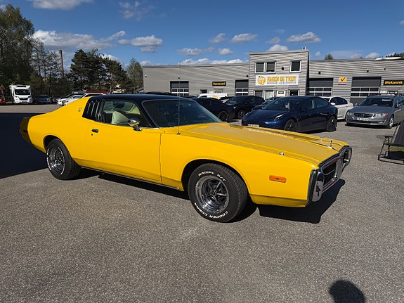 Dodge Charger 3 of 5