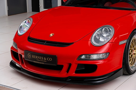 Porsche 911 2 of 5
