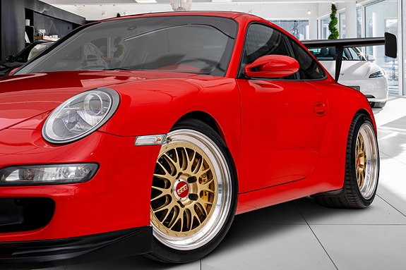 Porsche 911 3 of 5