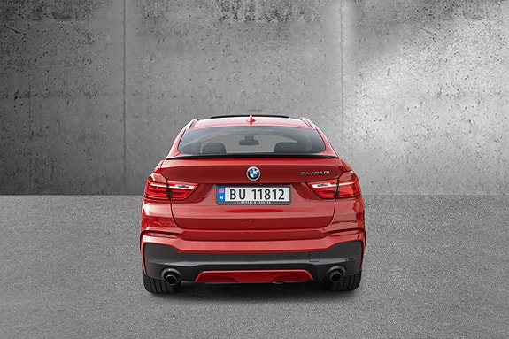 BMW X4 M 8 of 30