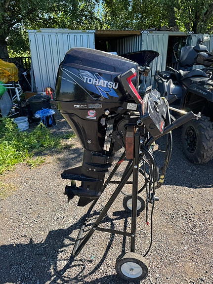 Tohatsu 9.8 4-takts påhengsmotor, kontrollboks - elektrisk start. God stand! 2 of 5