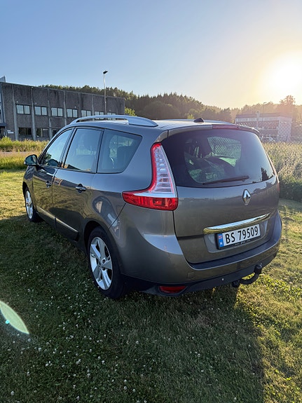Renault Grand Scenic III 7 of 30