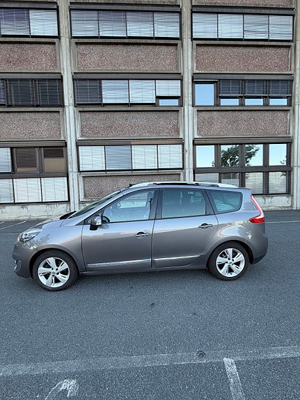 Renault Grand Scenic III 14 of 30