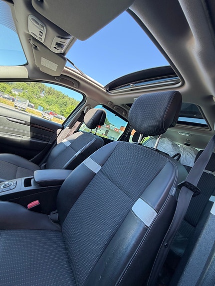 Renault Grand Scenic III 22 of 30
