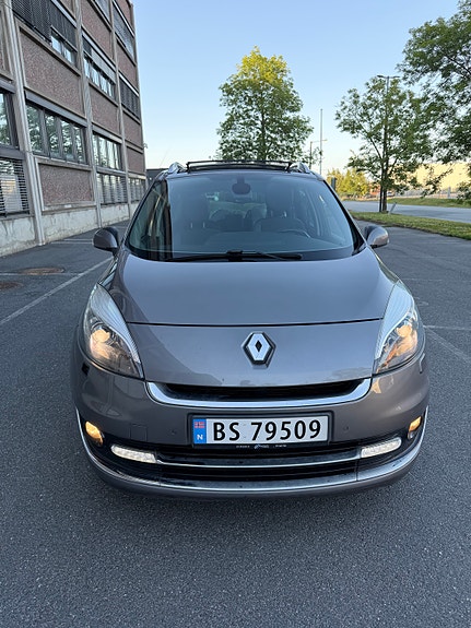 Renault Grand Scenic III 10 of 30