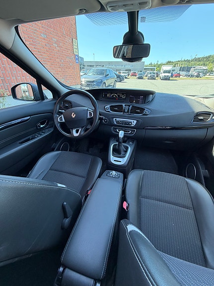 Renault Grand Scenic III 18 of 30