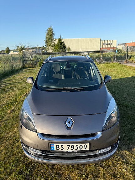 Renault Grand Scenic III 4 of 30