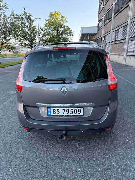 Renault Grand Scenic III 16 of 30