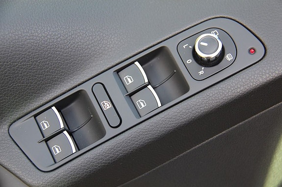 Volkswagen Tiguan 24 of 30