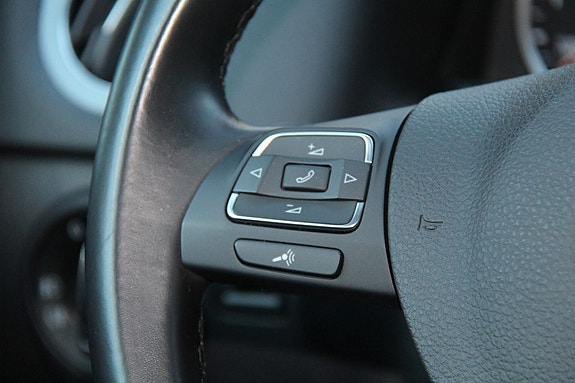 Volkswagen Tiguan 18 of 30