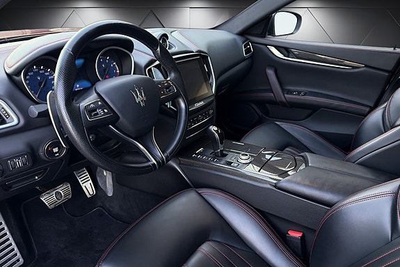Maserati Ghibli 12 of 27