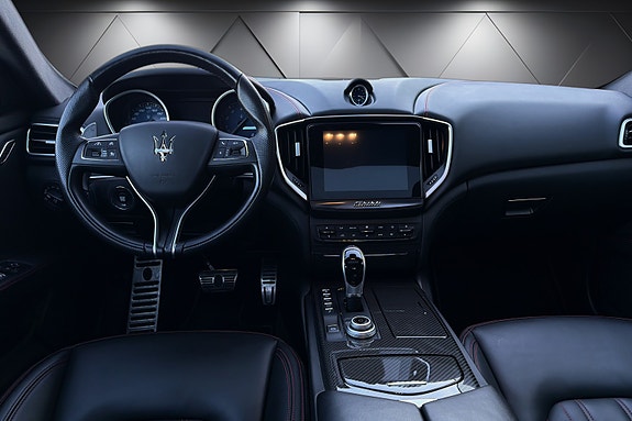 Maserati Ghibli 11 of 27
