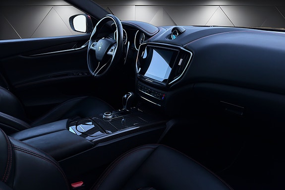 Maserati Ghibli 10 of 27