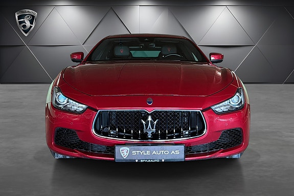 Maserati Ghibli 2 of 5