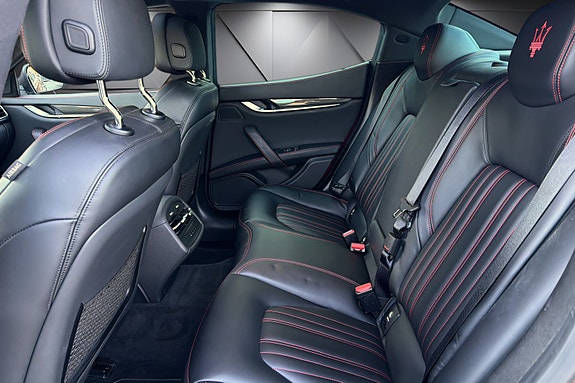 Maserati Ghibli 15 of 27