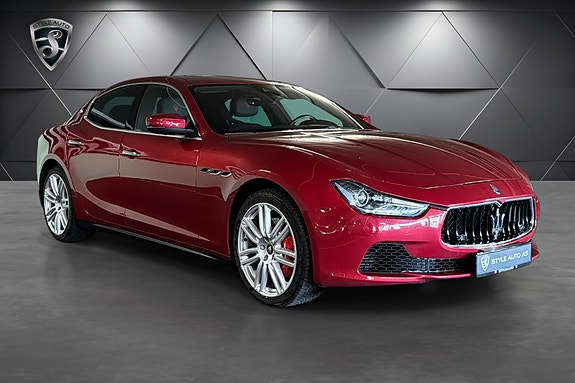 Maserati Ghibli 3 of 5