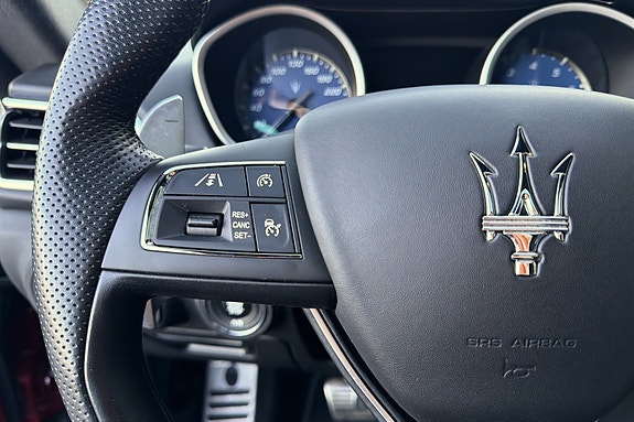 Maserati Ghibli 16 of 27