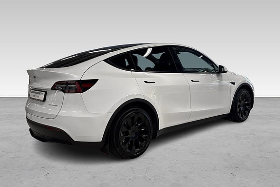 Tesla Model Y 10 hos Sommerseth