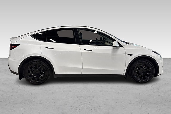 Tesla Model Y 11 hos Sommerseth