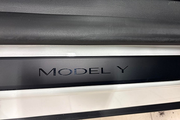 Tesla Model Y 15 hos Sommerseth