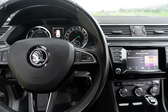 Skoda Superb 15 of 23
