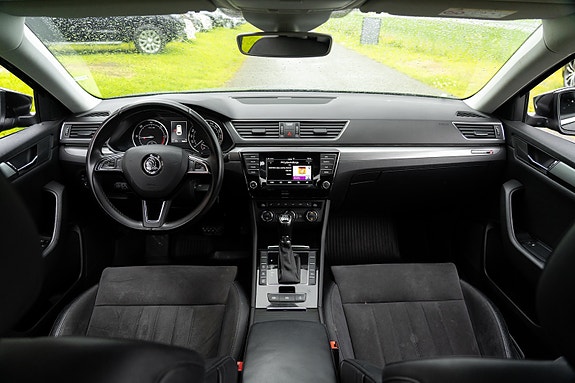Skoda Superb 10 of 23
