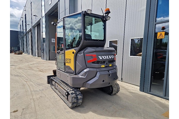 Volvo EC37F 2 of 5