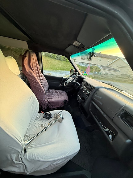 Volkswagen Caravelle 12 of 15