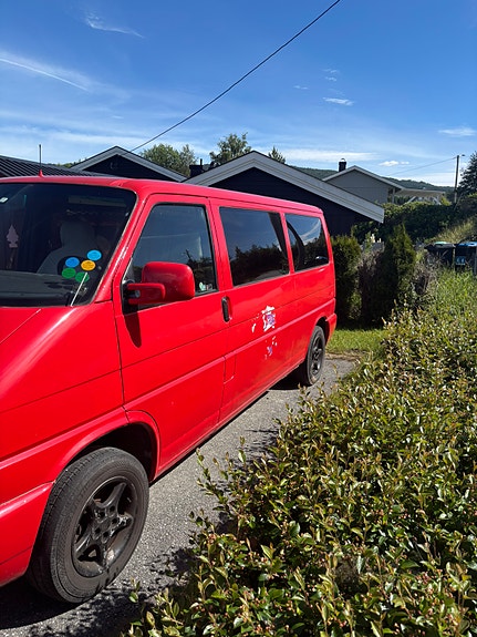 Volkswagen Caravelle 3 of 15