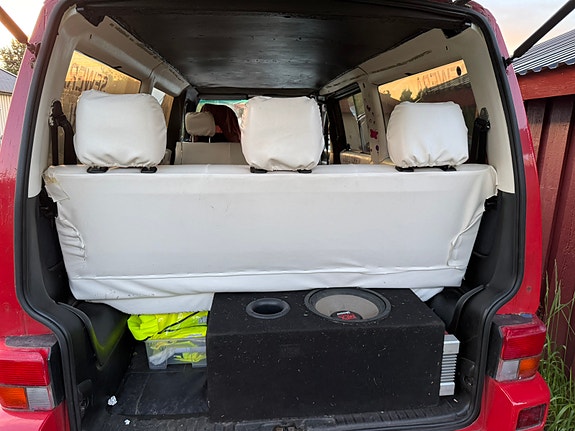 Volkswagen Caravelle 11 of 15